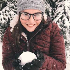 Meet your Posher, Macy